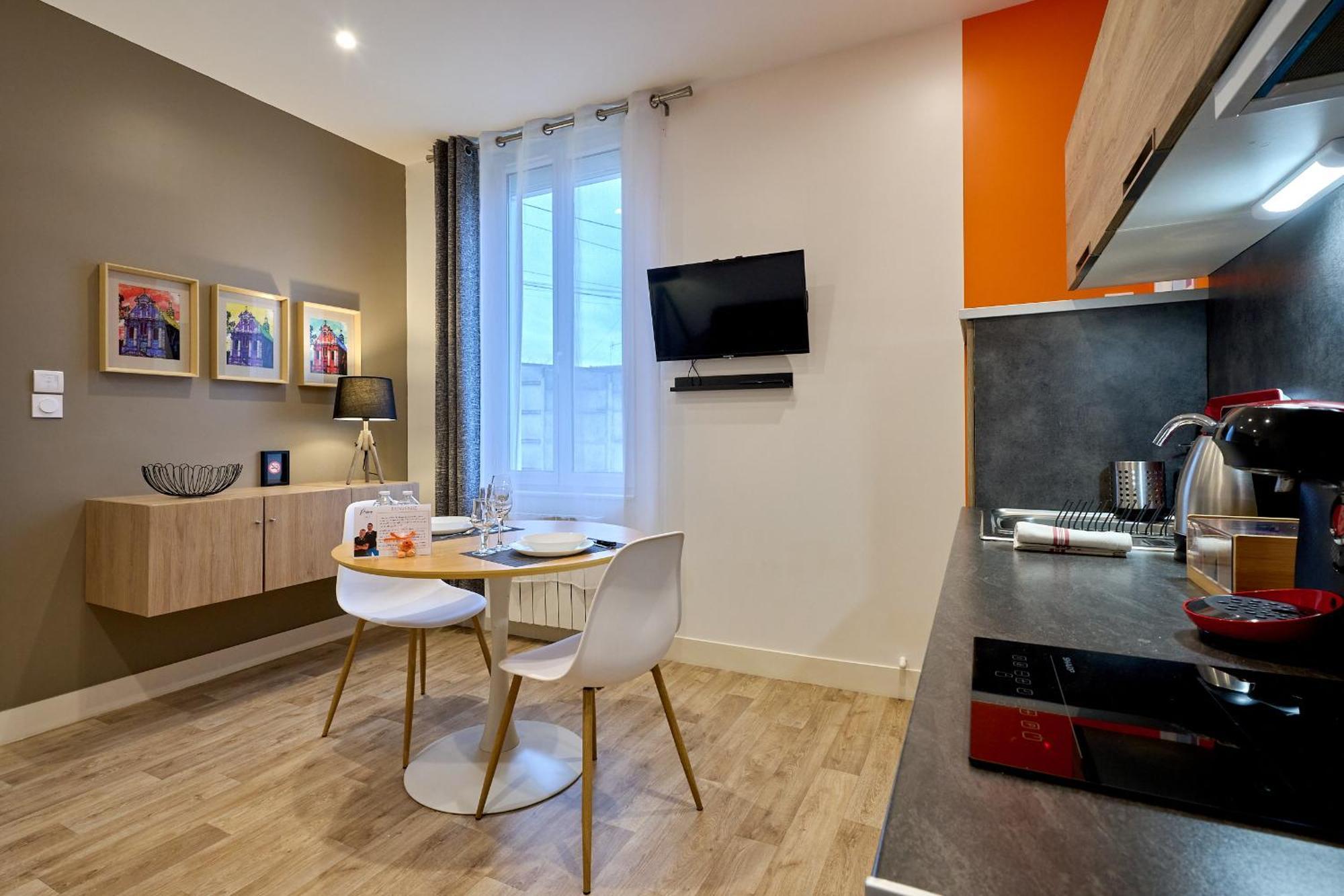 Le Faidherbe Style Appart' Hotel - Wifi Gratuit - Parking Gratuit Calme Et Lumineux ヌヴェール エクステリア 写真